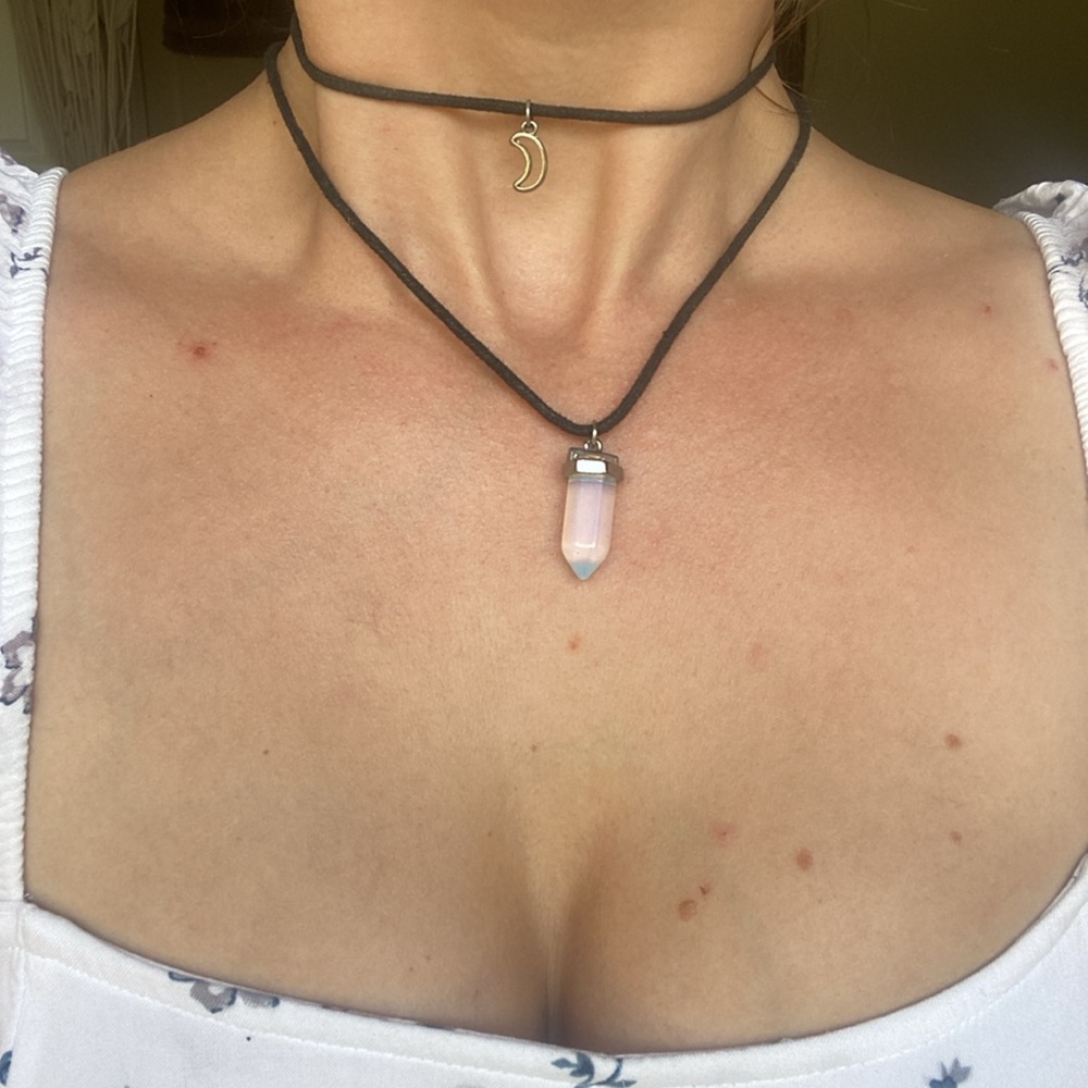 🌼 Zumiez necklace set